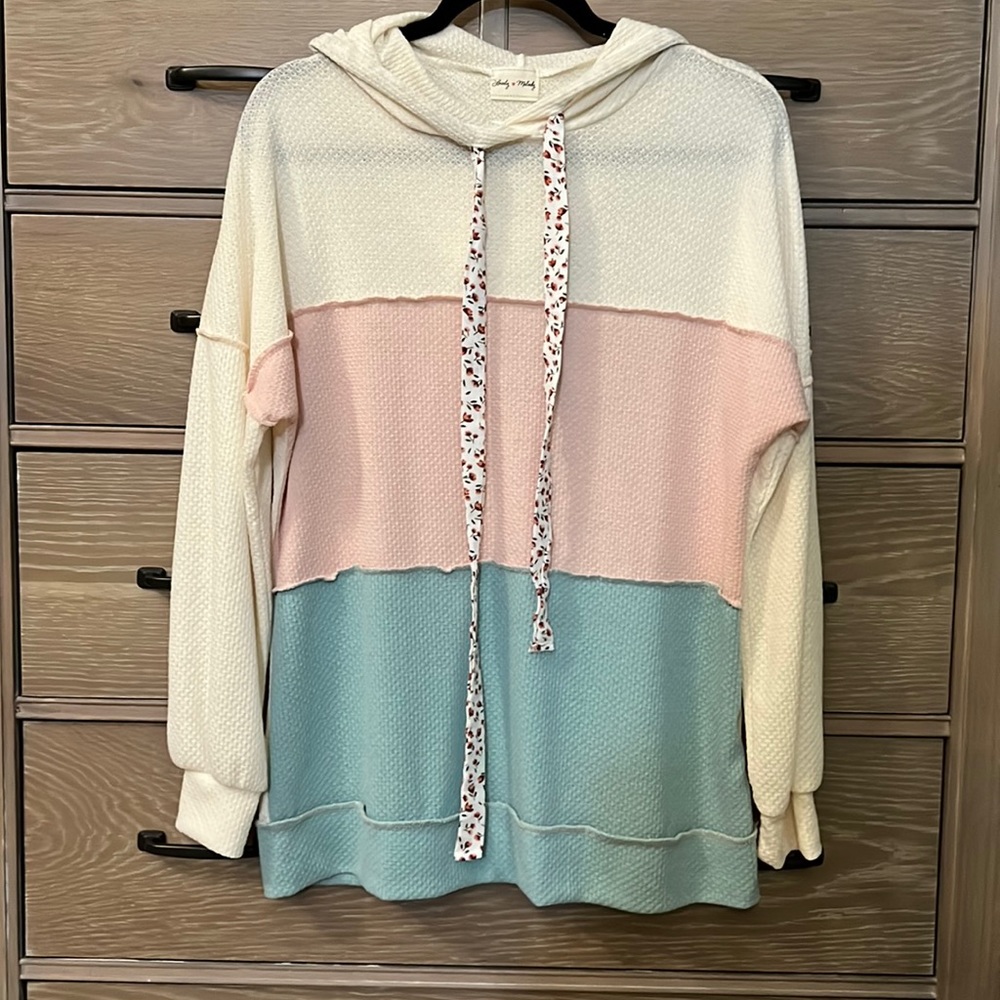 Lightweight Hooded Top